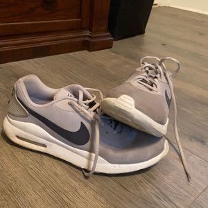 COPY - Lightly worn Nike air max size 10